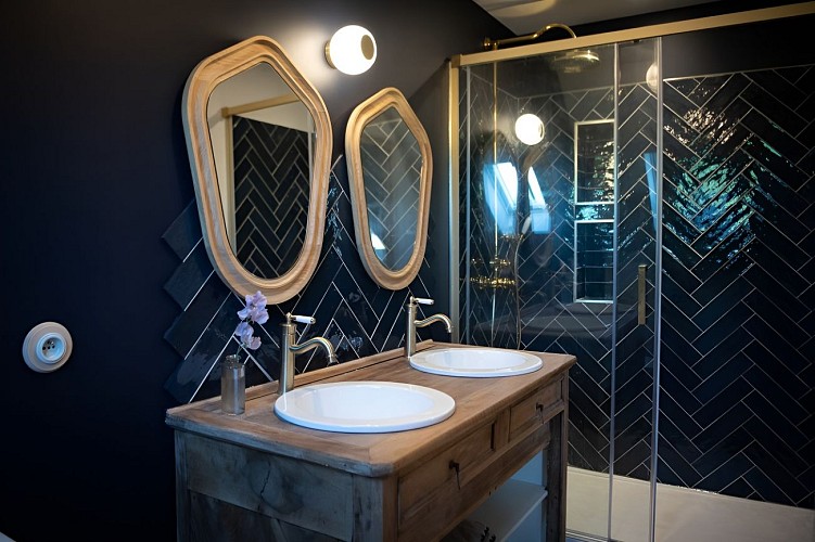 Chez Agnès, Chambre jungle, Naïade Plante (1)