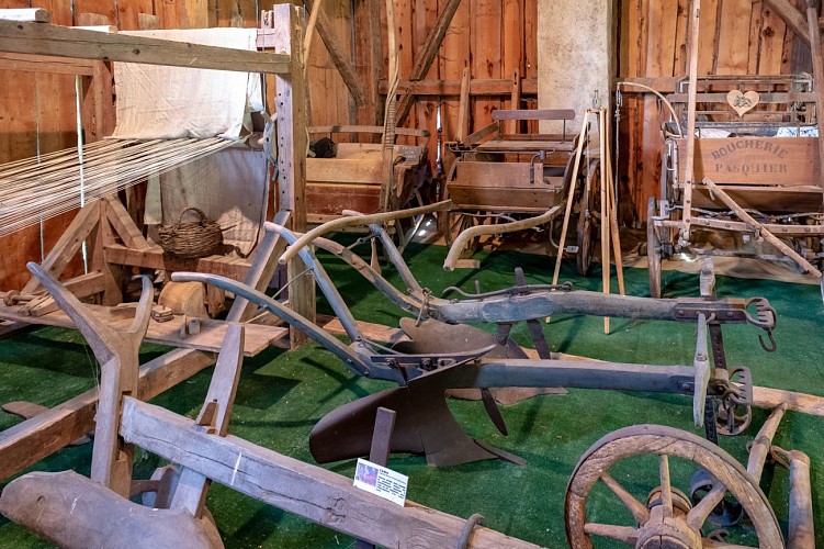 Clos Parchet Farm and Folk Museum Tour in English