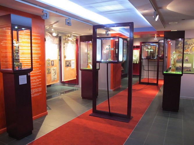 Visite commentée de l'église de Saint-Nicolas de Véroce et du Musée d'art Sacré