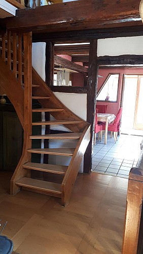 escalier accès chambres