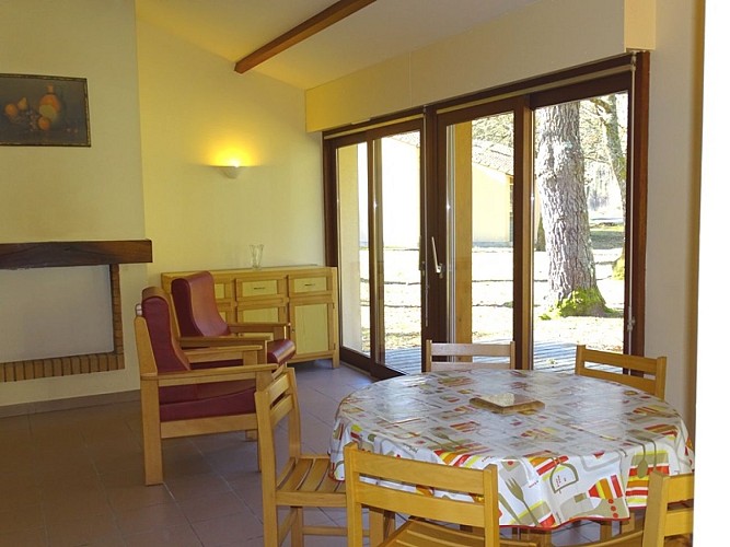 HLOAQU047FS001V0_grande3