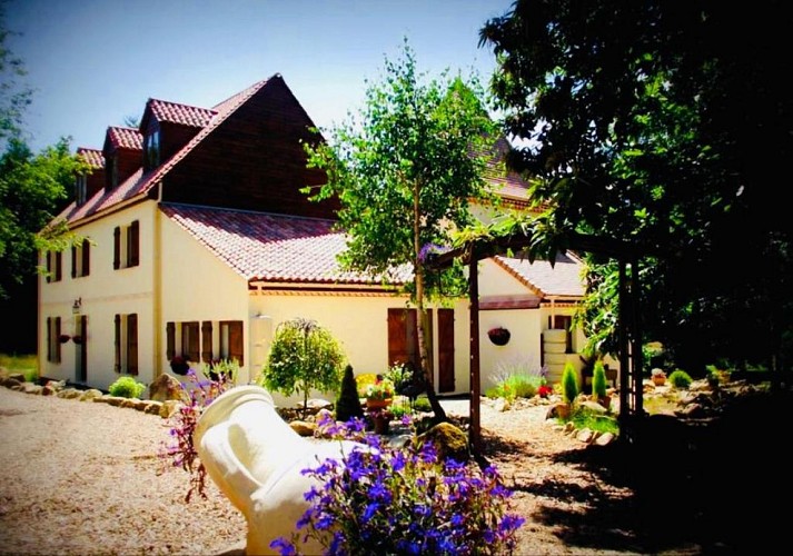 The Lodge bis