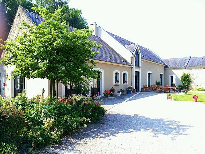 La Renaissance à Merlieux et Fouoquerolles, Entrée