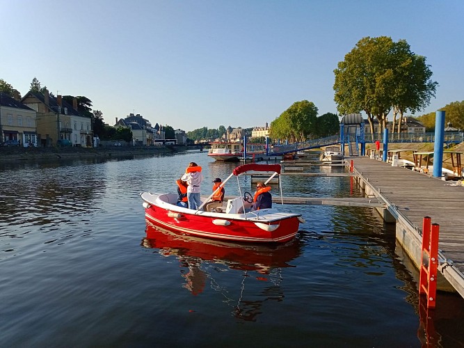 Halte fluviale de Laval