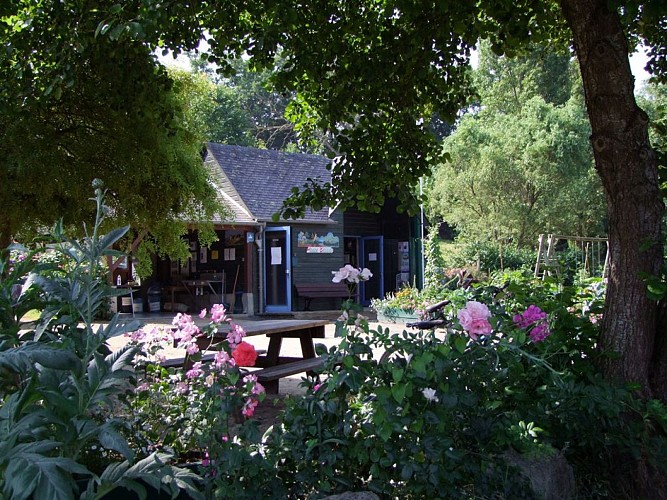 POLE DE SERVICES - HALTE FLUVIALE DE MONTGIROUX