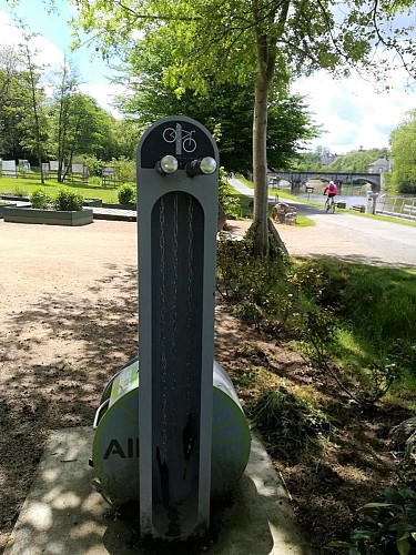 POLE DE SERVICES - HALTE FLUVIALE DE MONTGIROUX