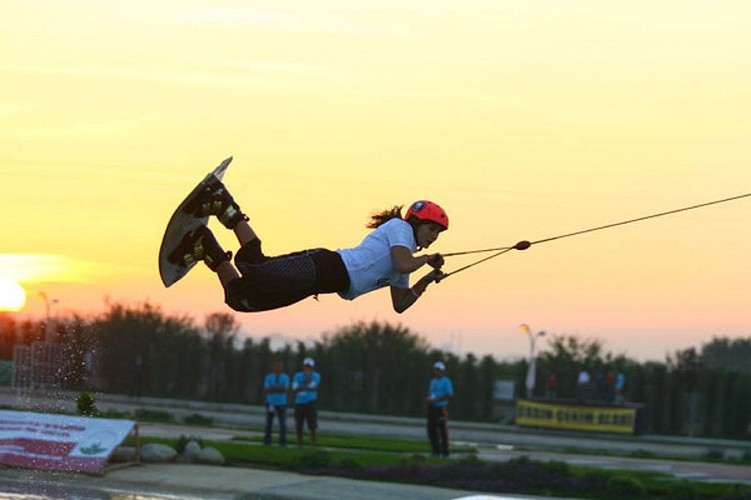 WAKEPARK - TELESKI NAUTIQUE DE LA RINCERIE