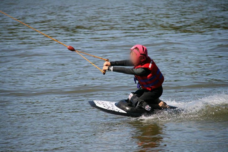 WAKEPARK - TELESKI NAUTIQUE DE LA RINCERIE
