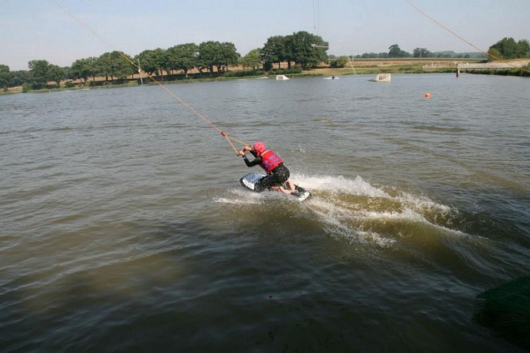 WAKEPARK - TELESKI NAUTIQUE DE LA RINCERIE