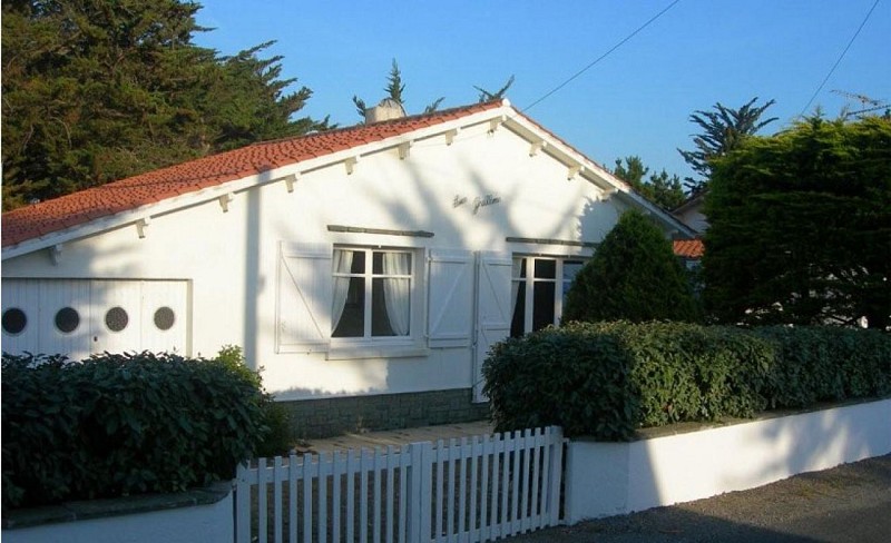 Les Grillons .Maison de vacances à 100m de la plage de la Parée