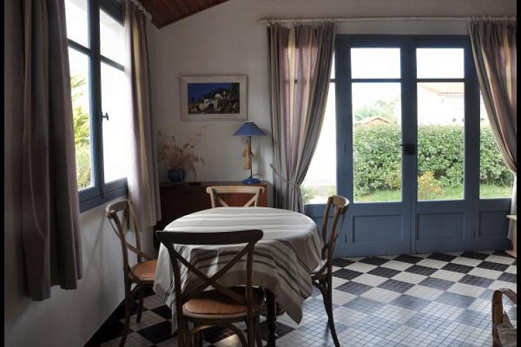 Les Grillons .Maison de vacances à 100m de la plage de la Parée