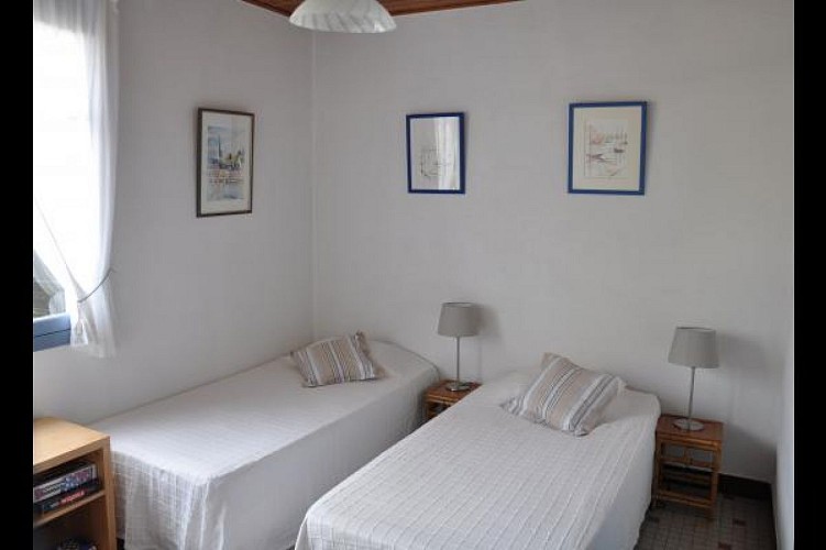 Les Grillons .Maison de vacances à 100m de la plage de la Parée