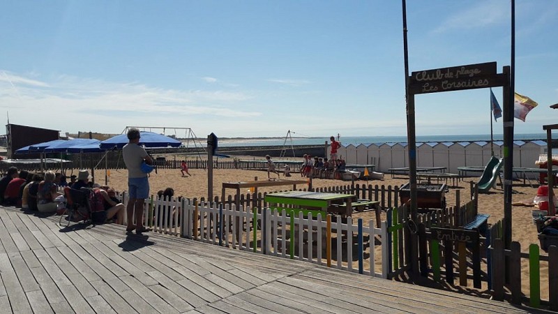 CLUB DE PLAGE  LES CORSAIRES