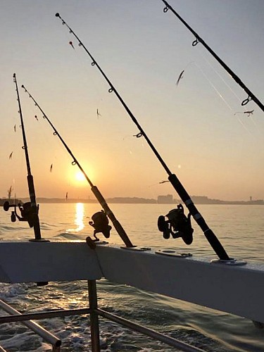 PECHE ET PROMENADE EN MER - L'AMI DU PECHEUR