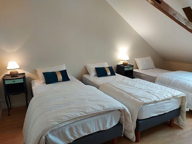 AU PRÉ DES POMMIERS