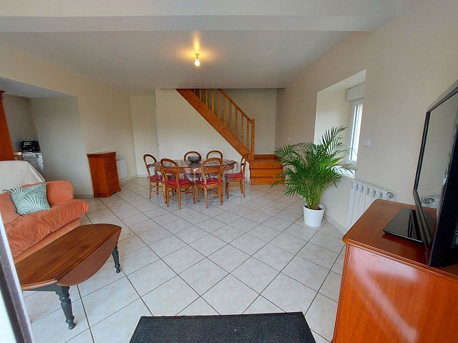 AU PRÉ DES POMMIERS