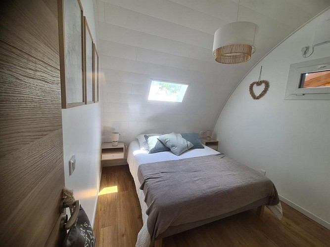 chambre avec lit 160x200 cm