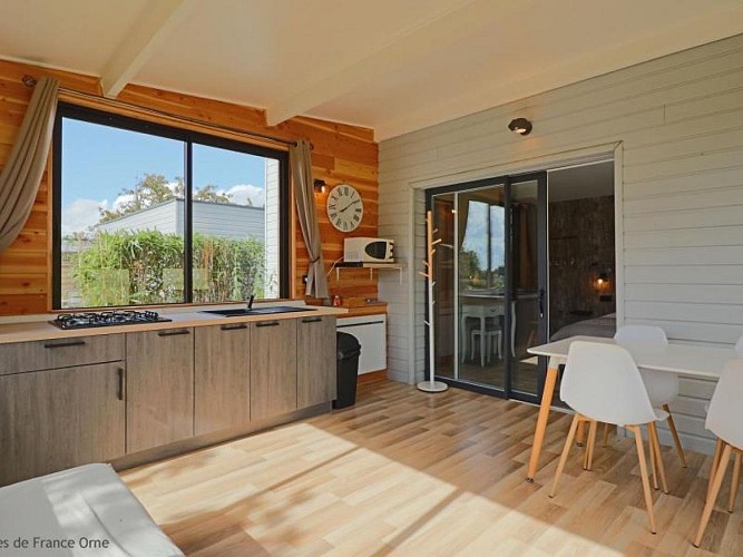 Les Cabanes des Loups