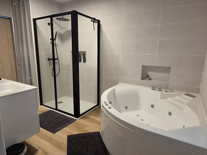 d275fd06-eb45-4502-a34f-93f00cc87bf0