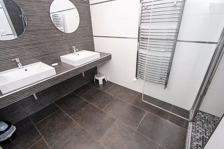 CHAMBRES D'HOTES LA MAISON D'OLIVIER - CHAMBRE ATELIER D'ECRITURE