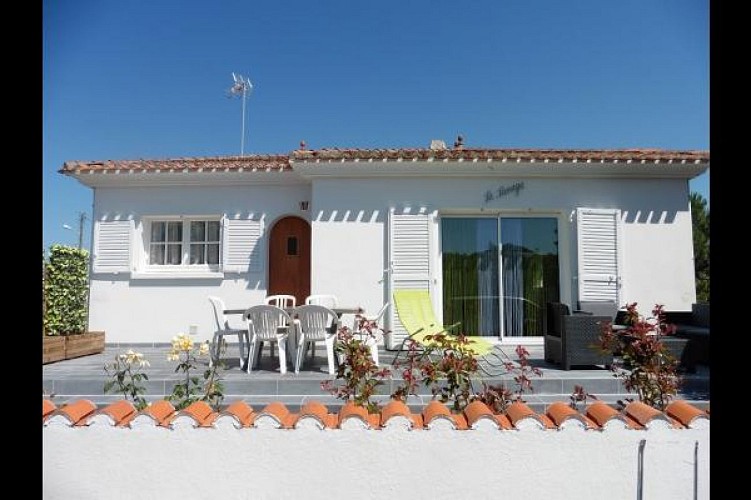 FROMENTINE MAISON 2 CHAMBRES à 400m de la plage