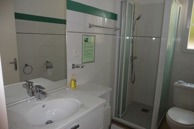 FROMENTINE MAISON sans vis-à vis à 400m de la plage