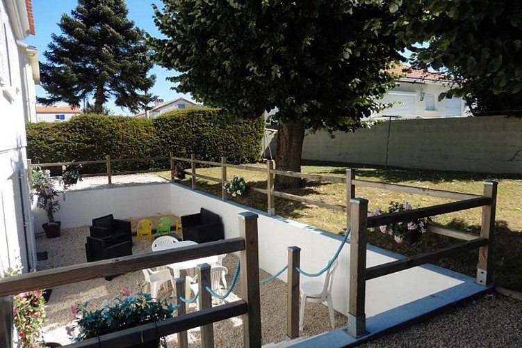 FROMENTINE MAISON sans vis-à vis à 400m de la plage