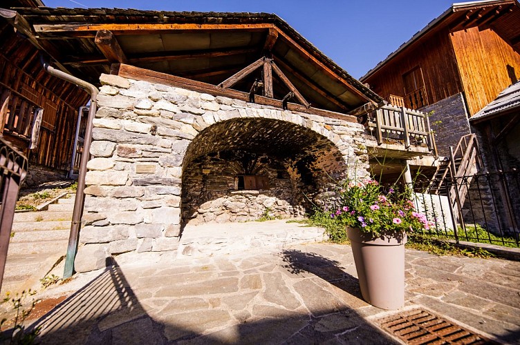 Community Oven Le Villaret