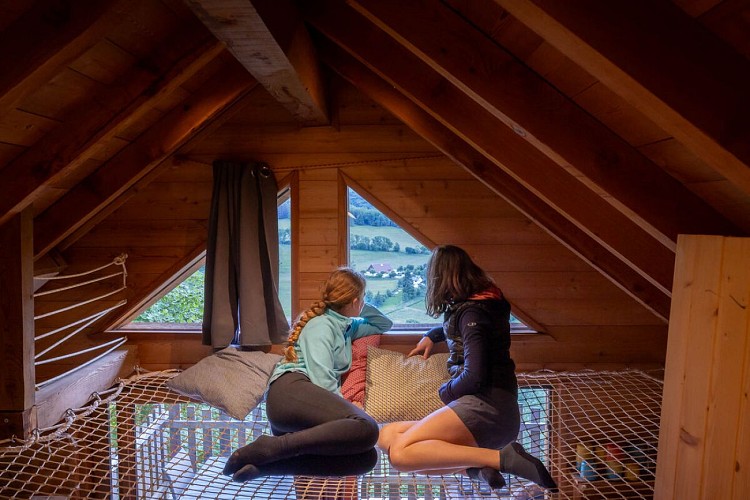 Là-Haut, cabanes perchées