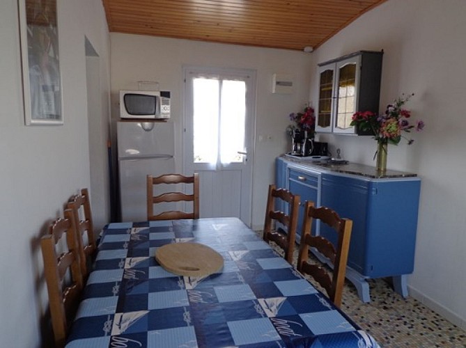 M. ET MME MELINE - 2 LOCATIONS : 2 ET 4 PERS