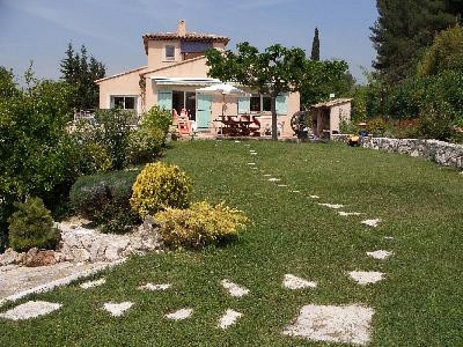 Aux chants des cigales