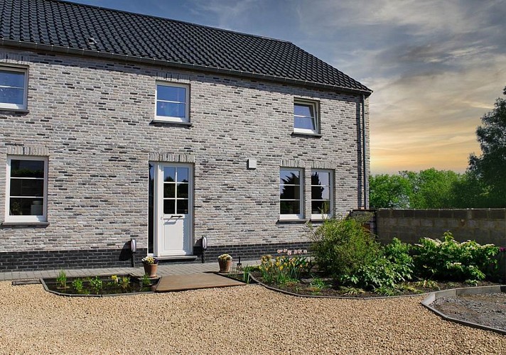 Le-relais-de-Lou-vue-entree