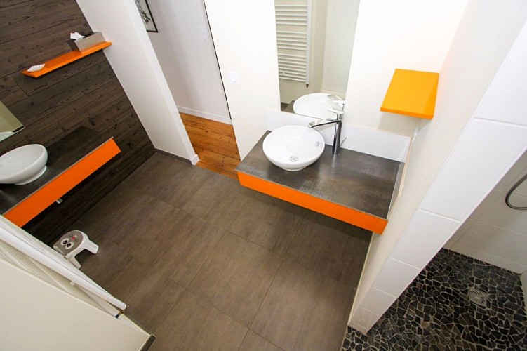 CHAMBRES D'HOTES LA MAISON D'OLIVIER - CHAMBRE LA CLASSE D'HISTOIRE