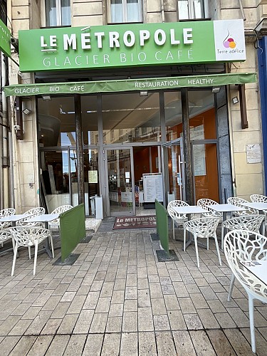 Le Metropole