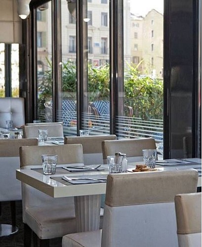 La Brasserie OM Café