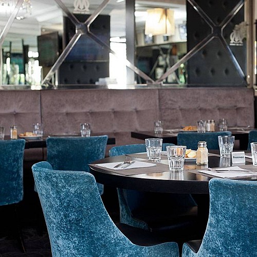 La Brasserie OM Café