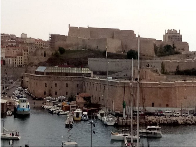 Fort Saint Nicolas et fort d'Entrecasteaux