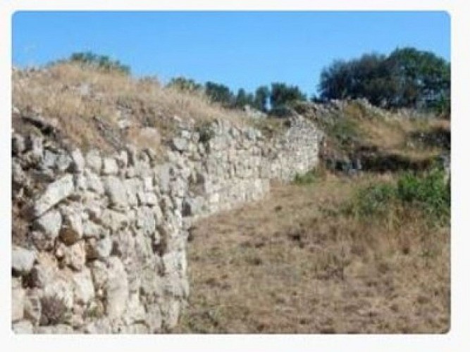 Oppidum celto-ligure de Saint-Marcel - Baou de Saint-Marcel