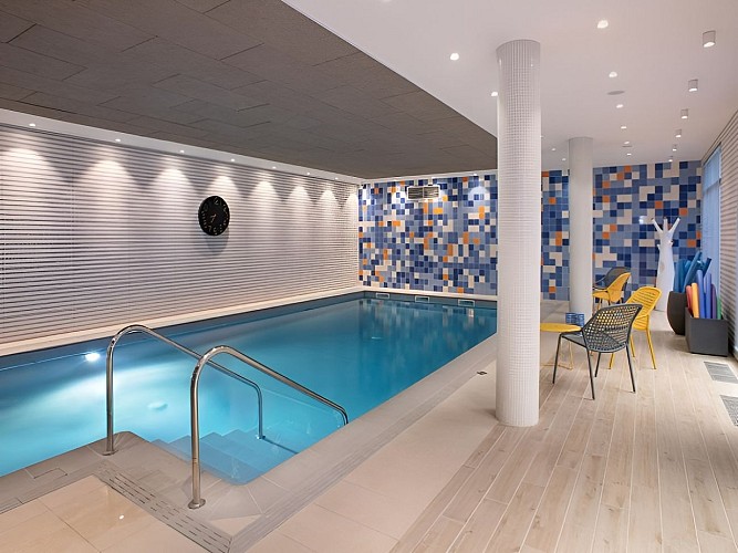 Residence-Domitys-Les-Safrans-piscine