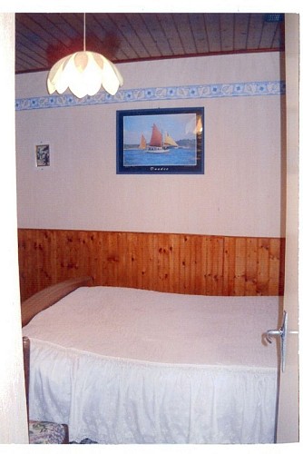 MEUBLÉ JOUIN YOLANDE