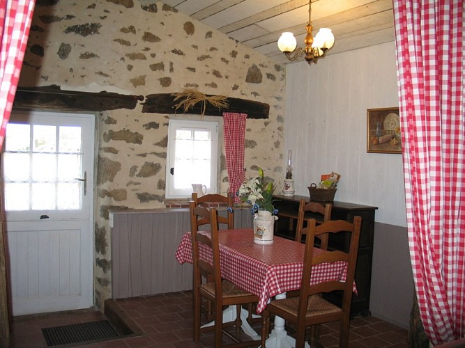 CHAMBRE D'HOTES LE LYS ET LE LIN (4 PERS)