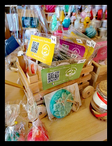 Suspensions parfumées (plusieurs senteurs et modèles au choix)