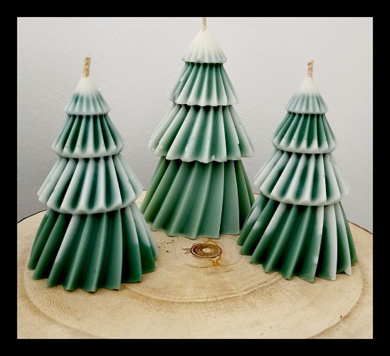 Bougie moulée sapin (plusieurs modèles différents, animaux, Noël,,,,)