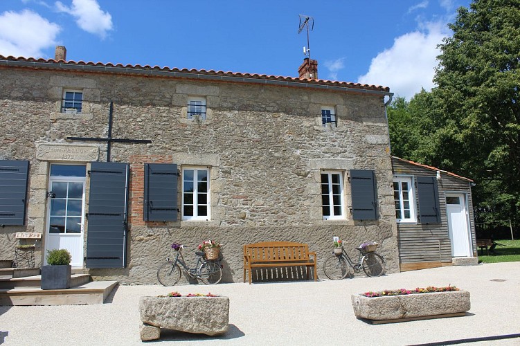 LOGIS CHARRIER LE PETIT BIGNON - CHAMBRE LA NOUE