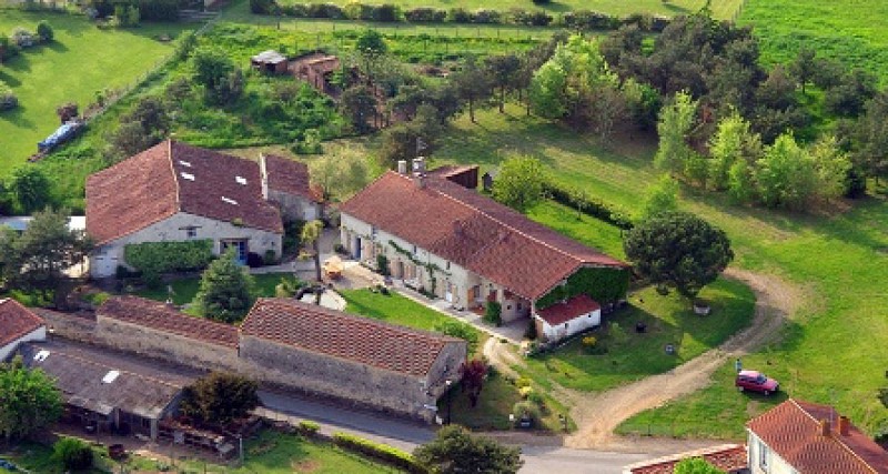 CHAMBRES D'HOTES "LA METAIRIE"