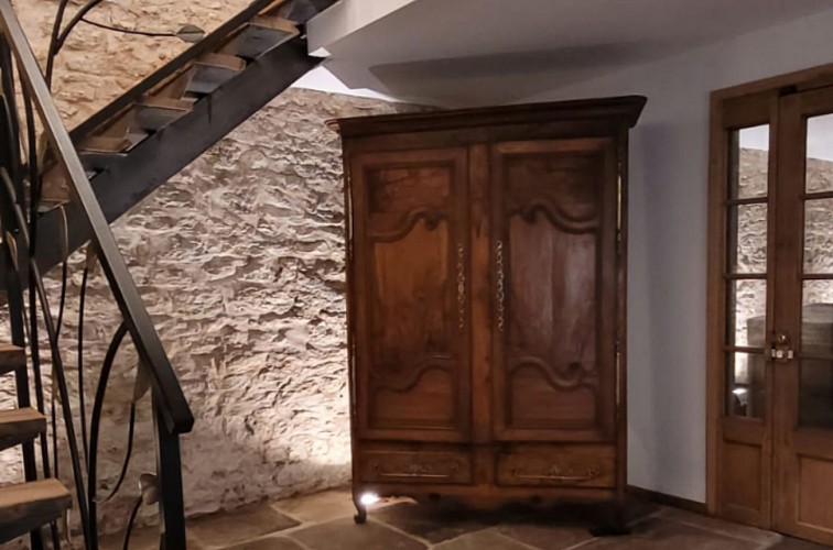 l'entrée de du LAVOIR D'ADELE