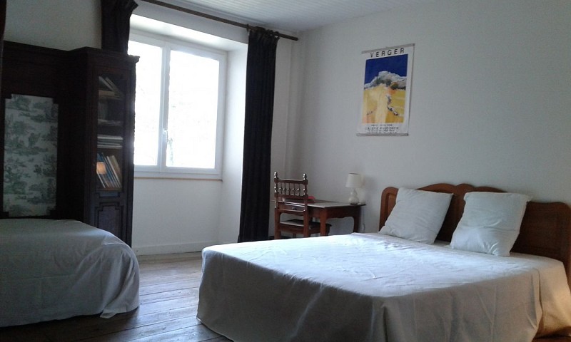 CHAMBRE D'HÔTES "LA TOUR DES LAUDES"