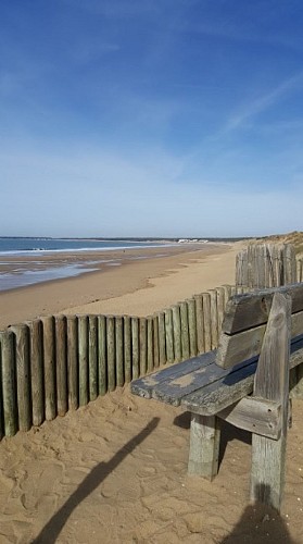 LES PATIOS DE LA MER
