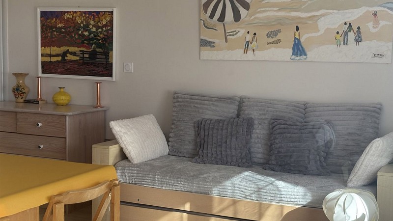 Studio Mme Molenat - Studio Jaune - 02