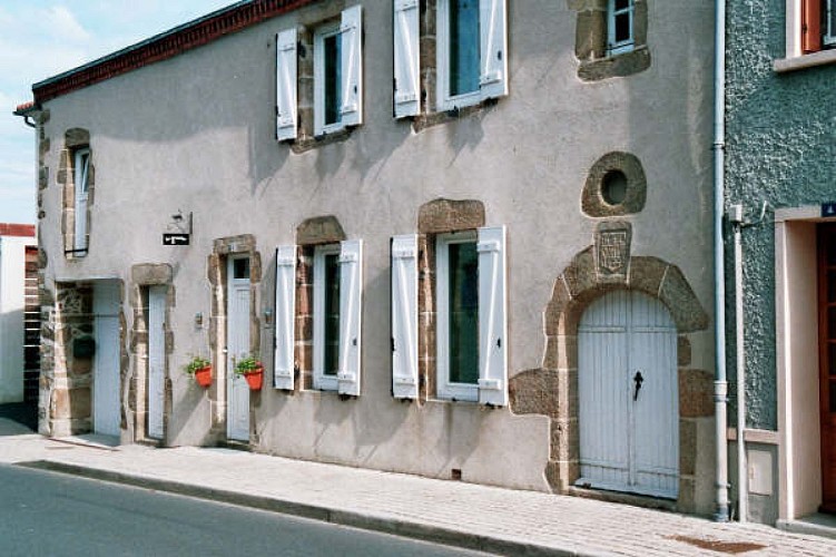 CHAMBRES D'HÔTES HEON CHAMBRE VENDEENNE